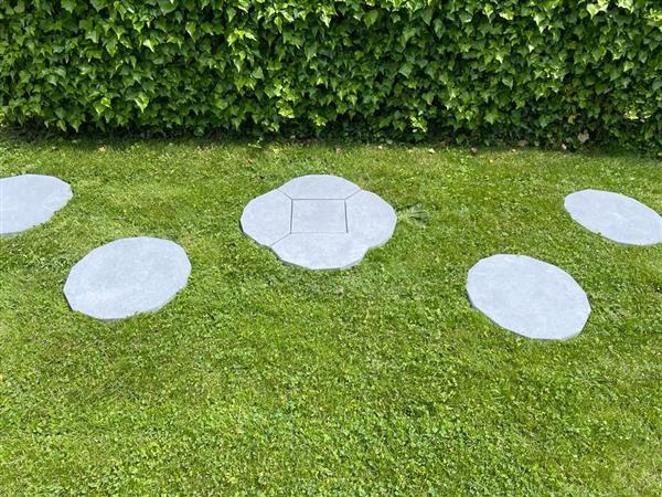 Grote foto arduinen stapstenen tuin en terras sierstenen en rotsen