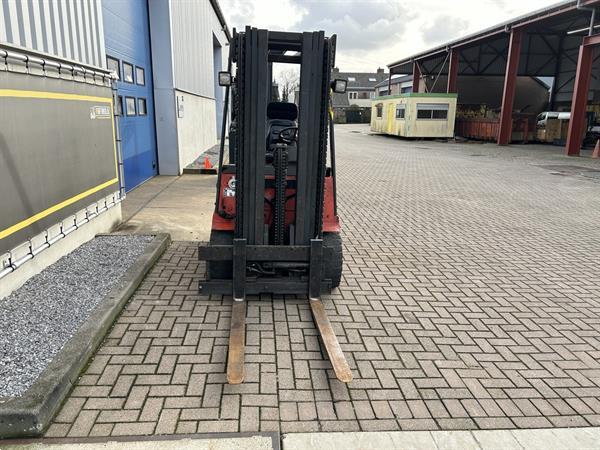 Grote foto vs 21499 elektrische triplex heftruck linde e25 sideshift agrarisch heftrucks