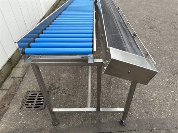 Grote foto rvs transportband schuin 400 x 32 cm met rollenbaan 395 x 50 cm agrarisch transportbanden