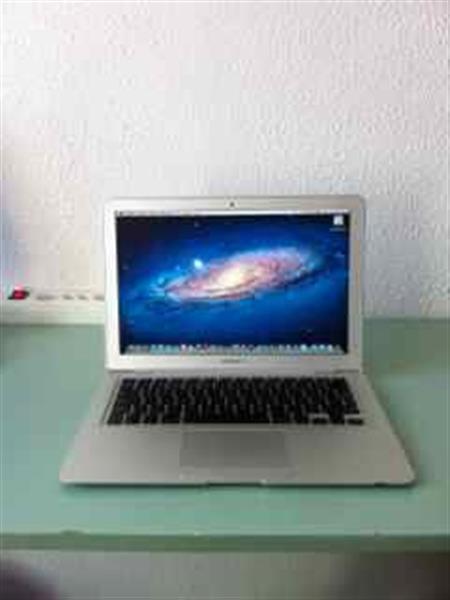 Grote foto macbook pro w8933mpm66e en time capsule enz. computers en software laptops en notebooks