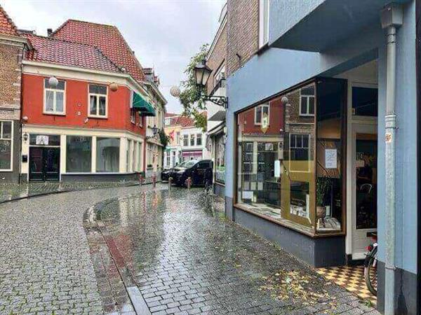 Grote foto te huur winkelpand bosstraat 10 bergen op zoom huizen en kamers bedrijfspanden