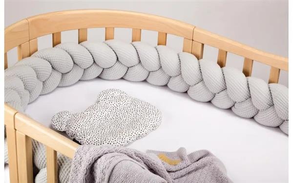 Grote foto bedomrander velvet vlecht 210cm raspberry bumper raspberry kinderen en baby complete kinderkamers