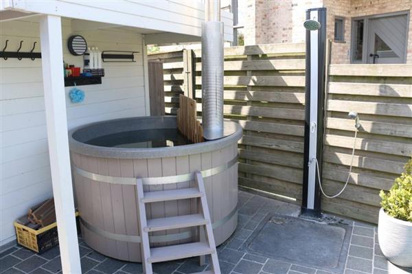 Grote foto houtgestookte hot tub incl. sterke binnenkuip beauty en gezondheid sauna