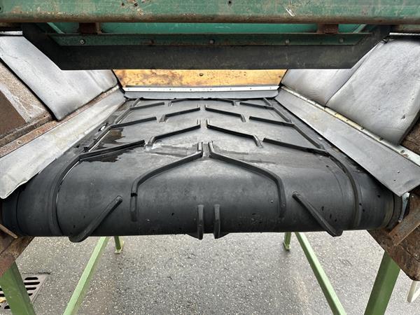 Grote foto trechter met transportband 140 x 95 cm agrarisch kisten
