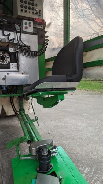 Grote foto tumoba sp2 spruitenplukker nagekeken en met extra beveiligingen agrarisch oogstmachines