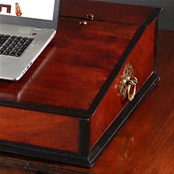 Grote foto laat 18e eeuwse koloniale laptop of lessenaar met messing beslag en zwarte lijsten no.913110 antiek en kunst overige in antiek gebruiksvoorwerpen