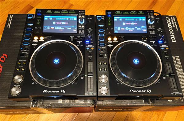 Grote foto 2x pioneer cdj 2000 nexus 2 en 1x pioneer djm 900 muziek en instrumenten dj sets en draaitafels