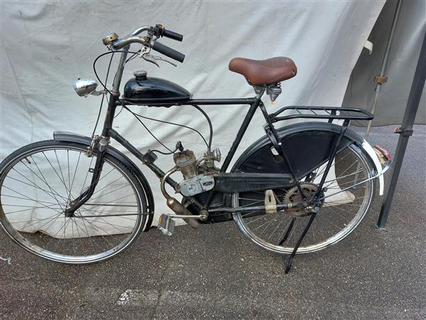 Grote foto fiets met hulpmotor fietsen en brommers oldtimers