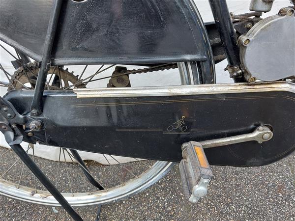 Grote foto fiets met hulpmotor fietsen en brommers oldtimers
