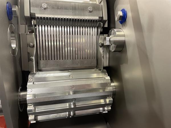 Grote foto foodlogistik shreddr classic 140 snijmachine voor blokken juliene reepjes friet en plakken agrarisch tuinbouw