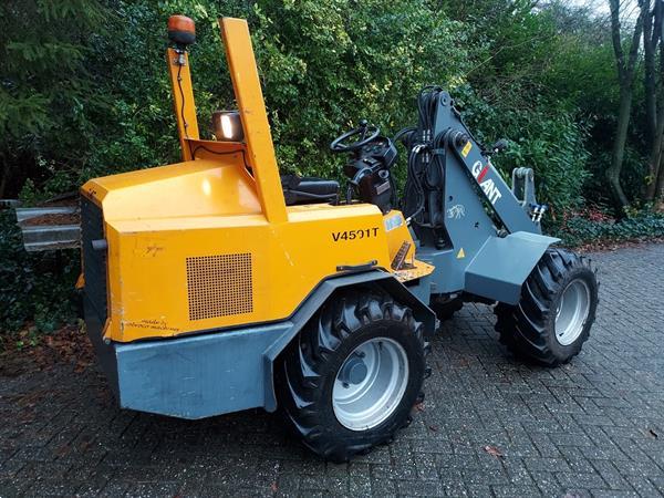 Grote foto giant 4501 t wiellader minishovel agrarisch shovels