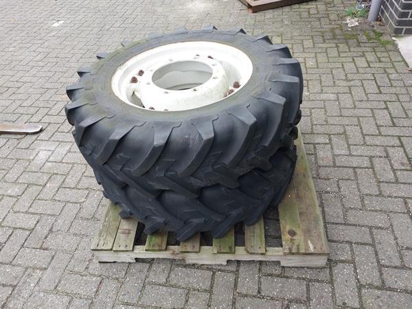 Grote foto voorwielen fiat new holland 12.4 r24 agrarisch wielen