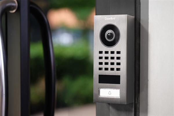 Grote foto doorbird ip intercom d1102v opbouw d1102v rvs 316 v4a zoutwater bestendig opbouw audio tv en foto professionele video apparatuur