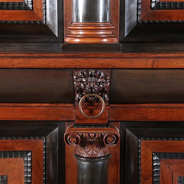Grote foto zeer monumentale 4 deurskast ca 1680 in palissander en ebbenhout de zijpanelen met volle kussens n antiek en kunst stoelen en banken
