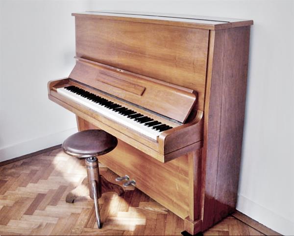 Grote foto schitterende hand gebouwde c. bechstein piano muziek en instrumenten piano en vleugels