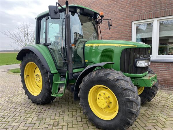 Grote foto john deere 6120 agrarisch tractoren