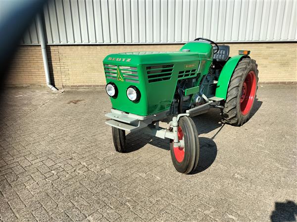 Grote foto deutz smalspoortrekker agrarisch tractoren