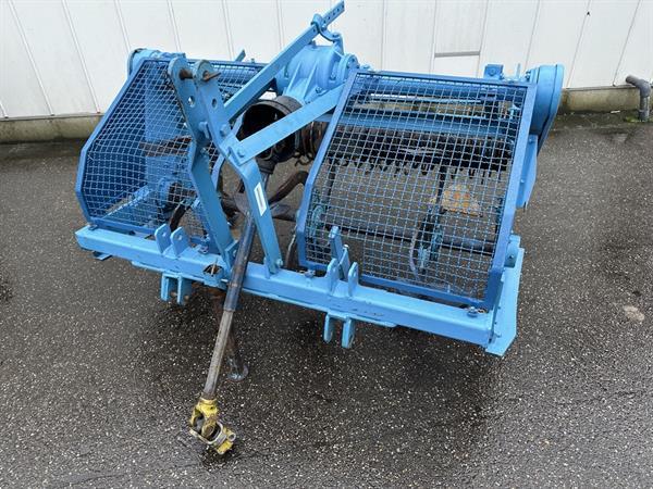 Grote foto imants spitmachine 150 cm met harkrol agrarisch akkerbouw