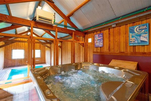 Grote foto groepshuis 30 p. binnenzwembad sauna en jacuzzi vakantie belgi