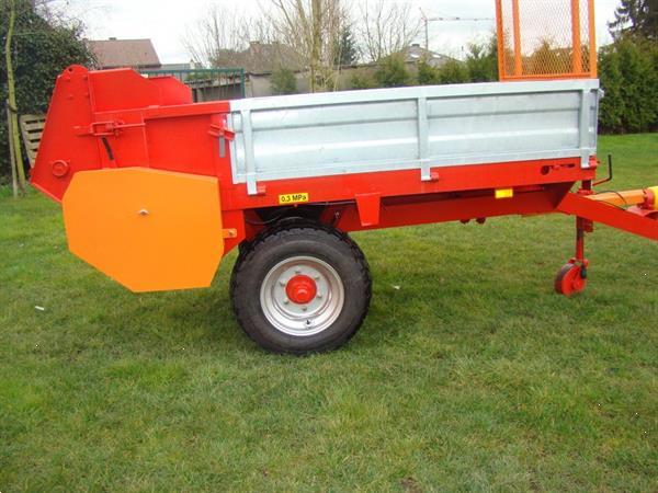 Grote foto dra import 2500 agrarisch strooiers
