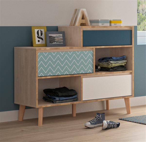 Grote foto larvik tienerkamer blond eiken wit gami antiek en kunst stoelen en banken