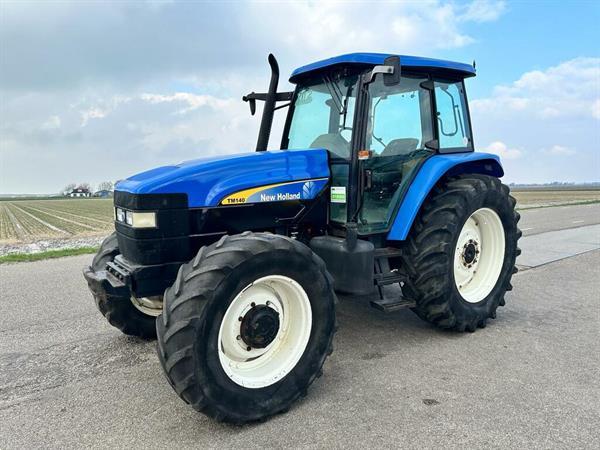 Grote foto new holland tm140 agrarisch tractoren