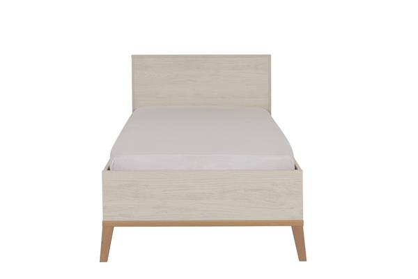 Grote foto alika 1 persoonsbed gebleekt kastanje gami antiek en kunst stoelen en banken