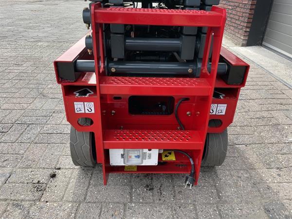 Grote foto magni es0807 ac schaarhoogwerker nieuw 165 lease doe het zelf en verbouw hoogwerkers