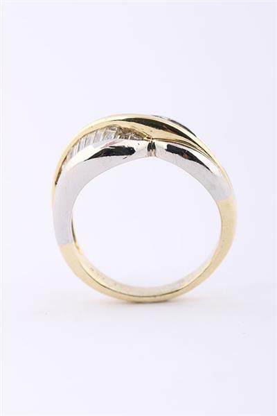 Grote foto wit geel gouden ring met baguette geslepen diamanten kleding dames sieraden