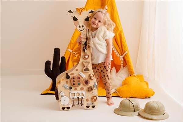 Grote foto sensorisch bord giraffe wandboard hangend kinderen en baby overige