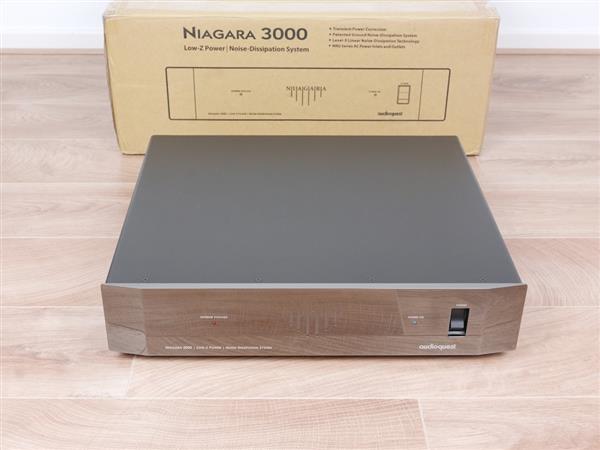 Grote foto audioquest niagara 3000 low z power noise dissipation system highend audio power distributor audio tv en foto algemeen