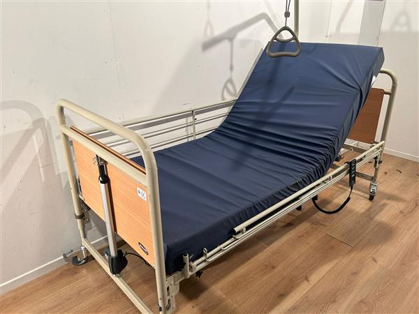 Grote foto invacare etude 66 elektrisch hoog laag demontabel thuiszorgbed diversen overige diversen