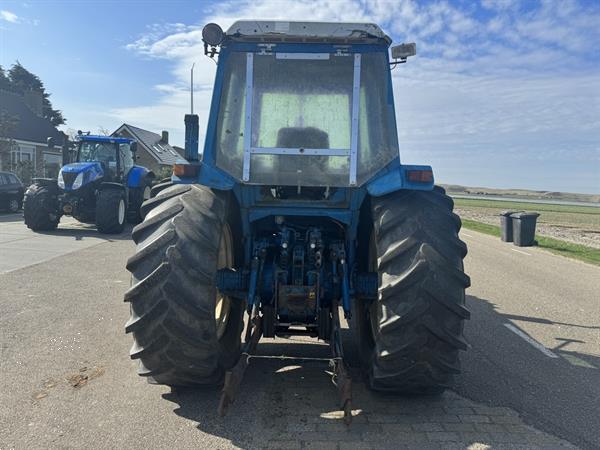Grote foto ford 8210 agrarisch tractoren