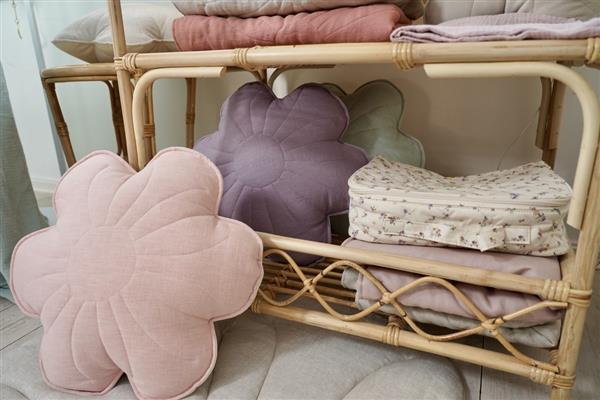 Grote foto linnen bloom sierkussen light pink linnen light pink kinderen en baby complete kinderkamers