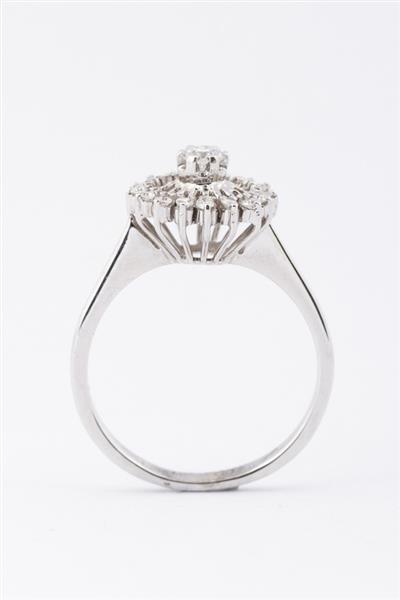 Grote foto wit gouden entourage ring met briljant en diamanten kleding dames sieraden