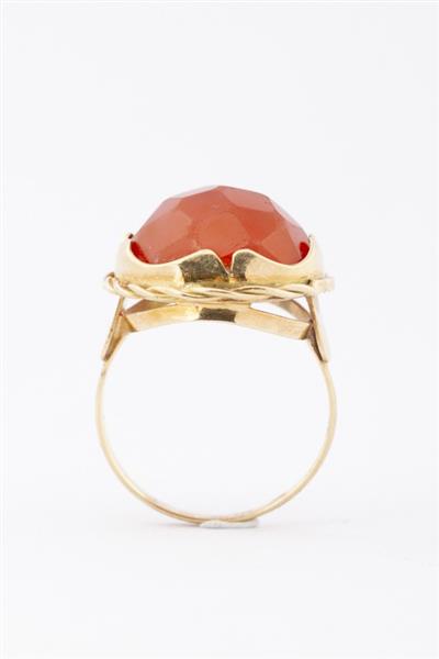 Grote foto gouden ring met carneool kleding dames sieraden