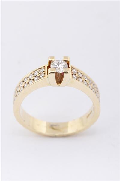 Grote foto gouden band ring met briljanten kleding dames sieraden