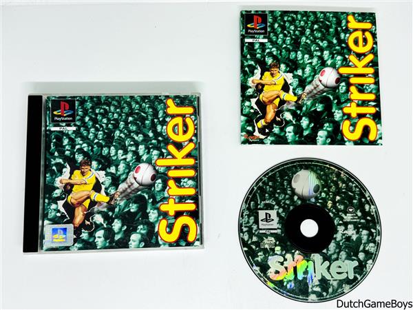 Grote foto playstation 1 ps1 striker spelcomputers games overige playstation games