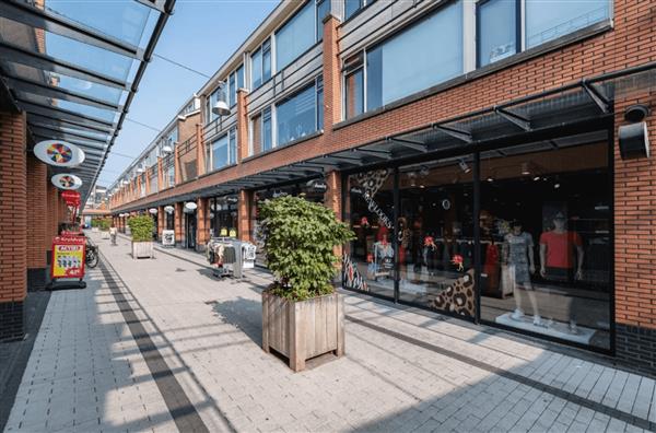 Grote foto te huur winkelpand de schoof 230 hendrik ido ambacht huizen en kamers bedrijfspanden