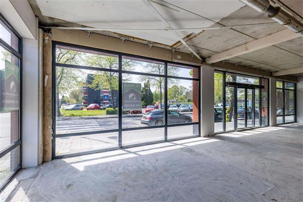 Grote foto te huur winkelpand de schoof 238 240 hendrik ido ambacht huizen en kamers bedrijfspanden