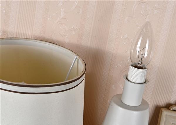 Grote foto tafellamp modern wit ijzer 41 cm valott papu huis en inrichting overige