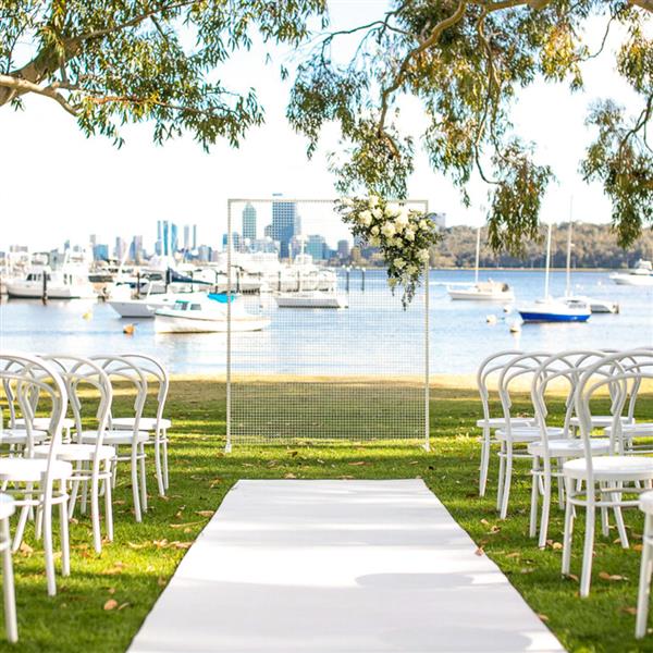 Grote foto witte loper voor bruiloft 10 meter aanbieding diversen versiering