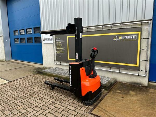 Grote foto vs 21601 elektrische stapelaar bt initi le lift swe080l 1580mm doe het zelf en verbouw hefwerktuigen