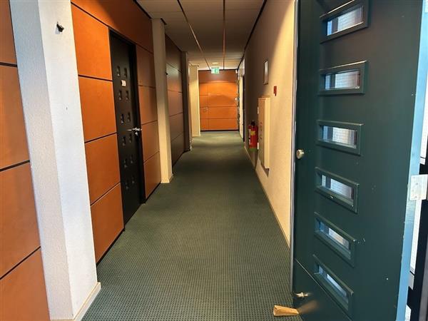 Grote foto te huur kantoorruimte curieweg 9 spijkenisse huizen en kamers bedrijfspanden