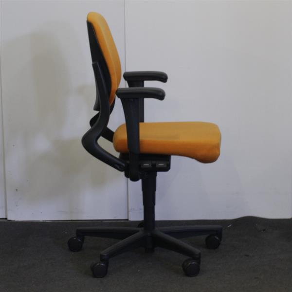 Grote foto 230 bureaustoel licht oranje zwart huis en inrichting stoelen