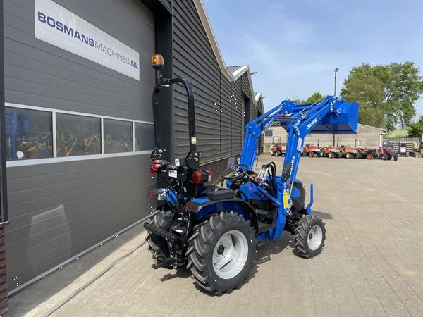 Grote foto solis 26 minitractor nieuw frontlader op brede agribanden agrarisch tractoren