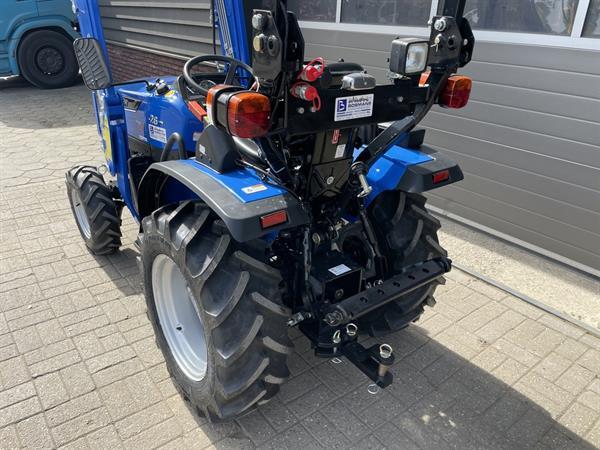 Grote foto solis 26 minitractor nieuw frontlader op brede agribanden agrarisch tractoren