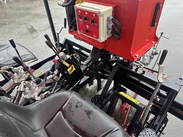 Grote foto j.j. broch arat 2 knoflookrooier agrarisch oogstmachines
