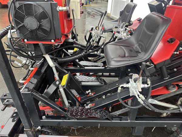 Grote foto j.j. broch arat 2 knoflookrooier agrarisch oogstmachines