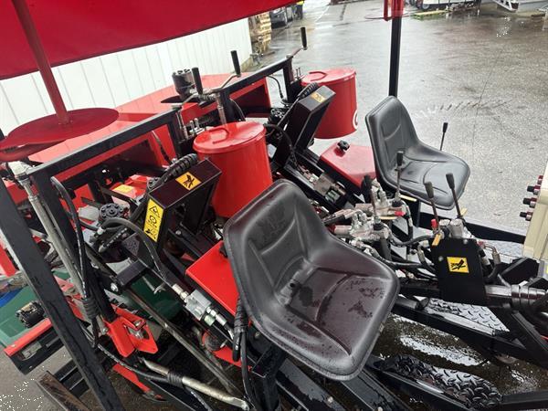 Grote foto j.j. broch arat 2 knoflookrooier agrarisch oogstmachines